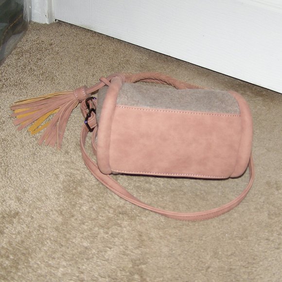 NEW Cute DANIELLE NICOLE Crossbody Bag w/Tassel - Picture 6 of 13